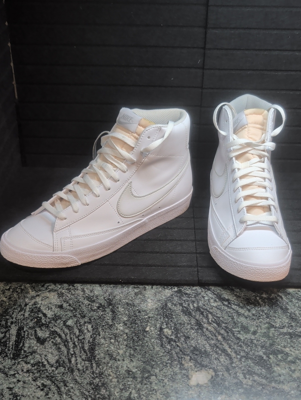 Nike Blazer Mid 77 Vntg Nas Men’s High-Top Sneakers in White and Cream